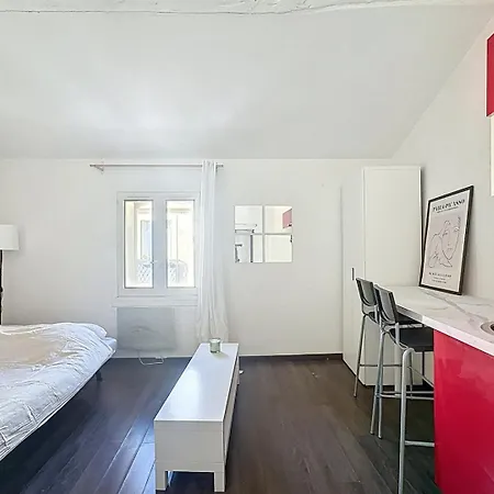 Le Mediterraneen, Charmant, Secteur Gare